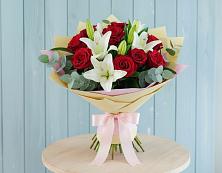 Букет цветов из:  Лилии и Розы #REPLACE_PRED# Селятино