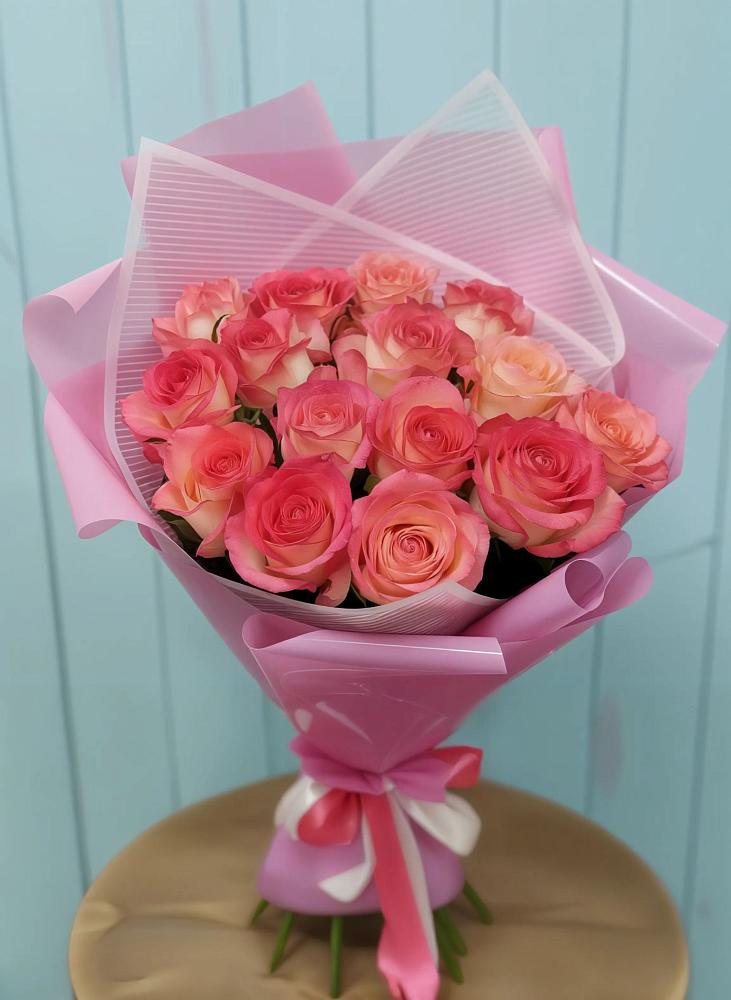 Букет 15 Розовых роз Равель в Селятино