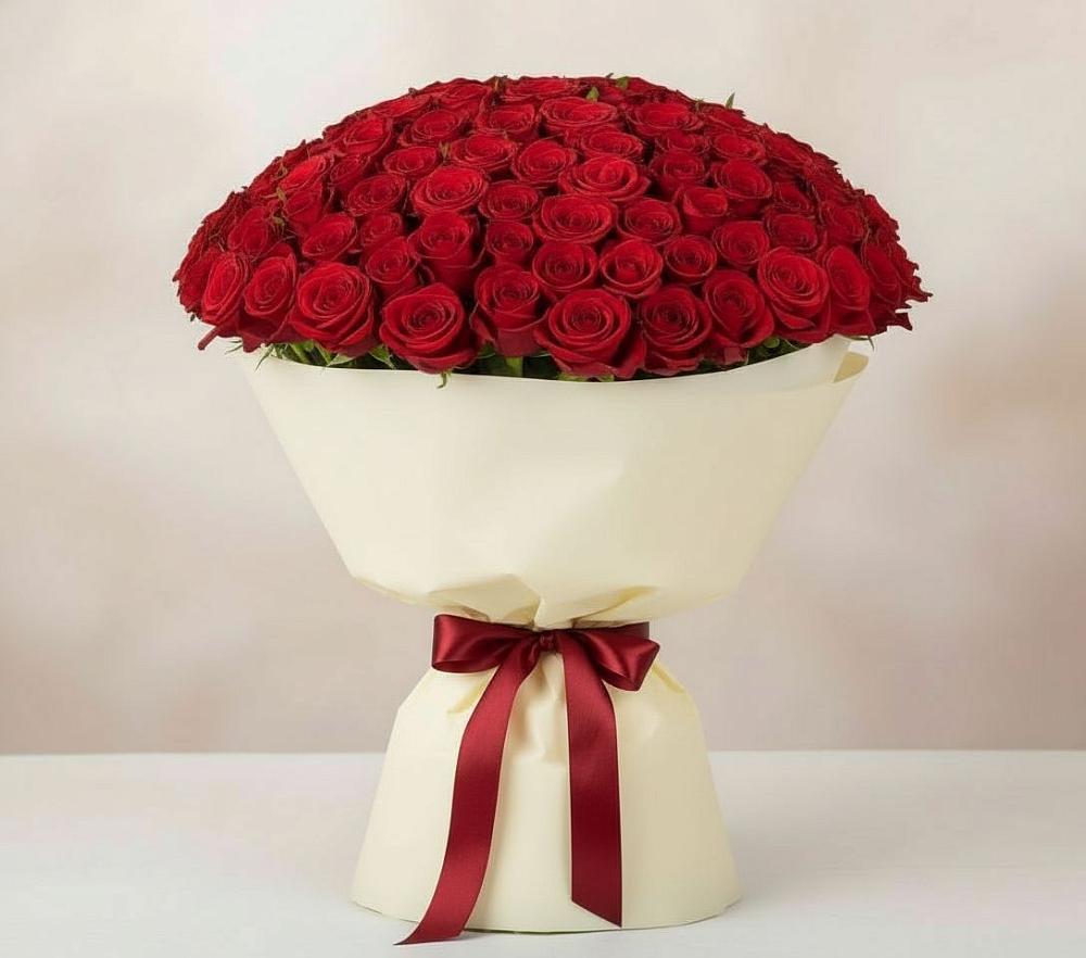 Букет 101 Красная роза Милано в Селятино