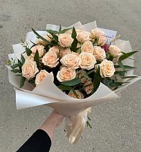Букет Кремовые розы Латте в Селятино