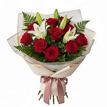 Букет цветов из:  Лилии и Розы в Селятино