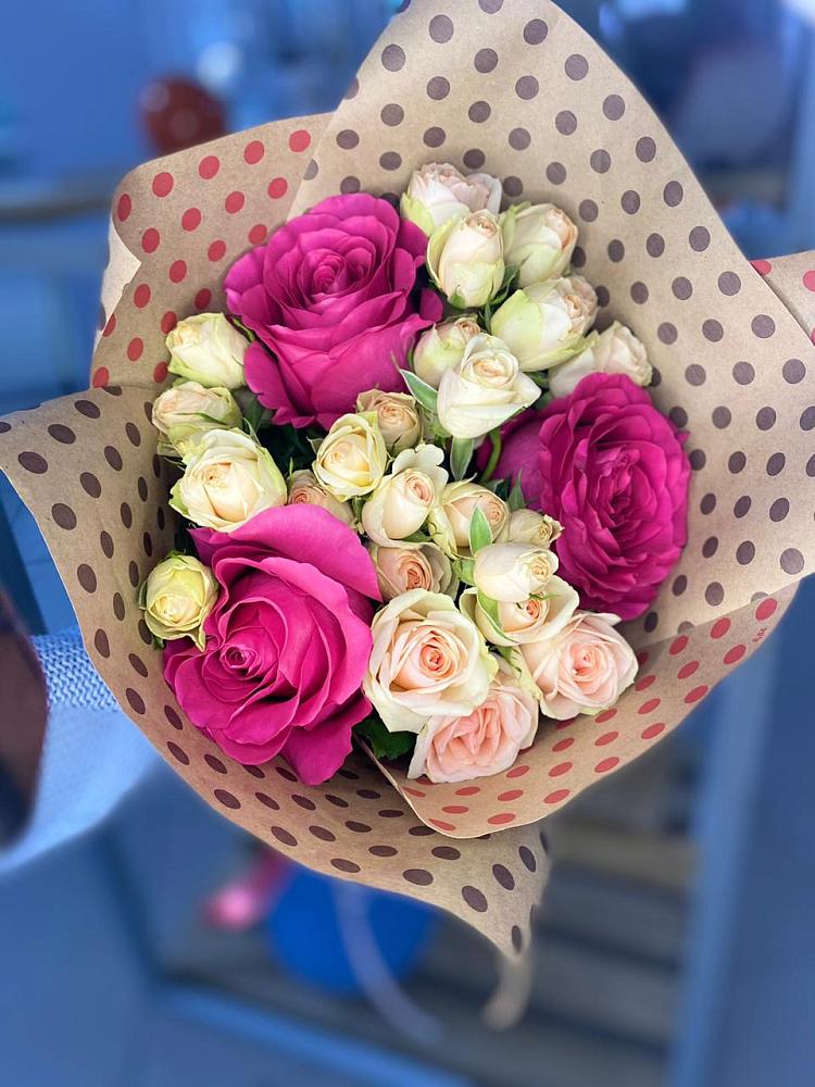 Букет цветов из: Розы в Селятино