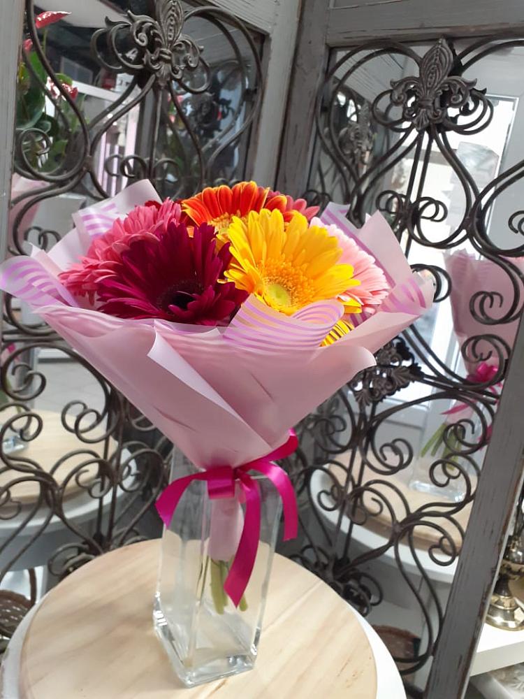 Букет цветов из: Герберы в Селятино