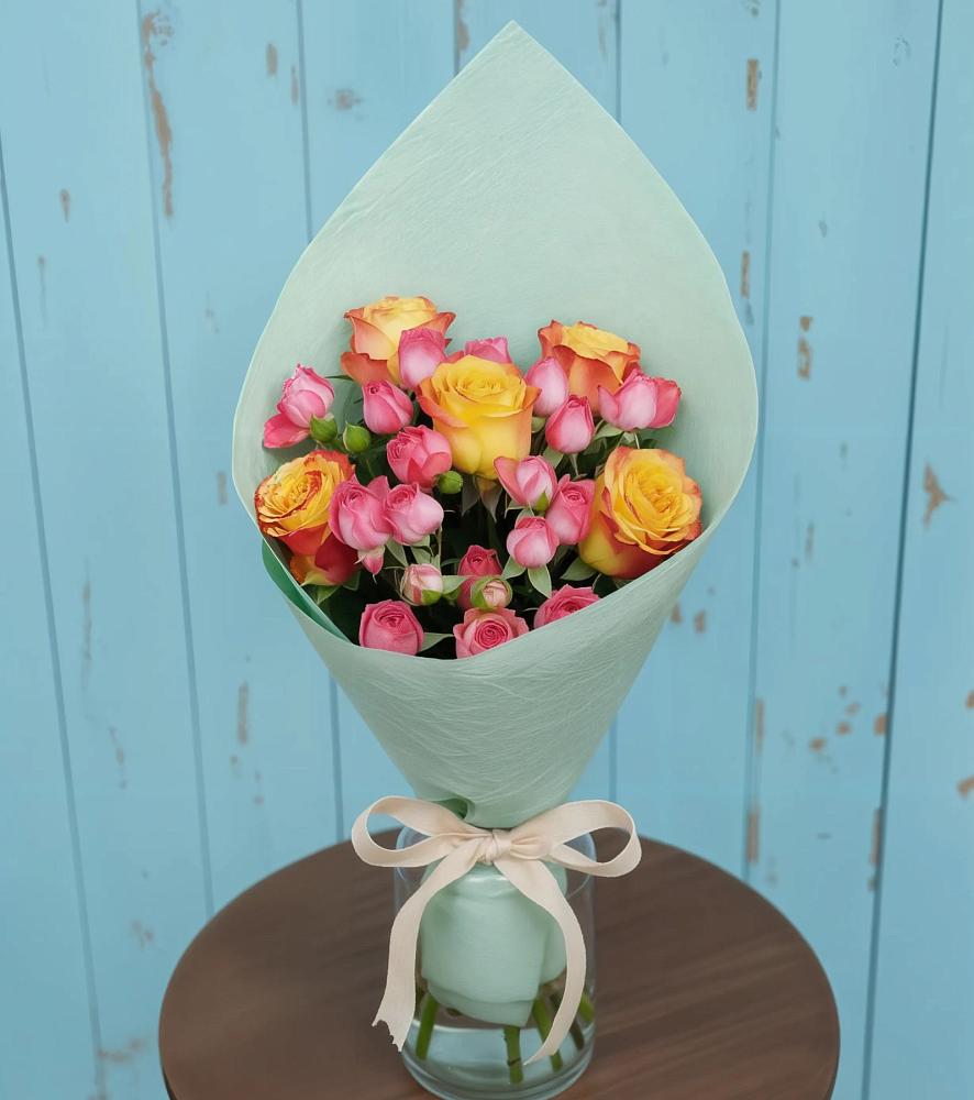 Букет цветов из: Розы в Селятино