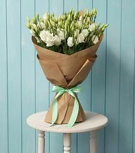 Букет цветов из:  Лизиантусы в Селятино