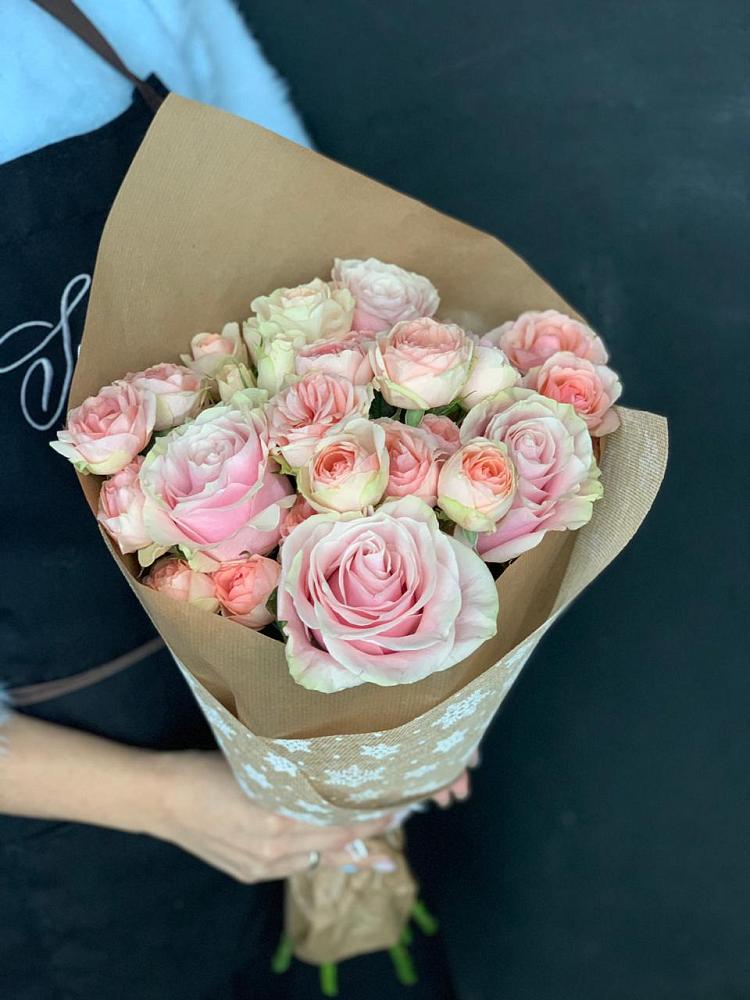 Букет цветов из: Хризантемы и Розы в Селятино