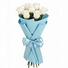 Букет 7 белых роз Проуд в Селятино