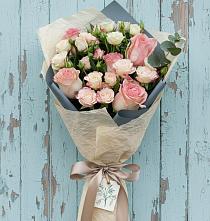 Букет цветов из:  Розы в Селятино