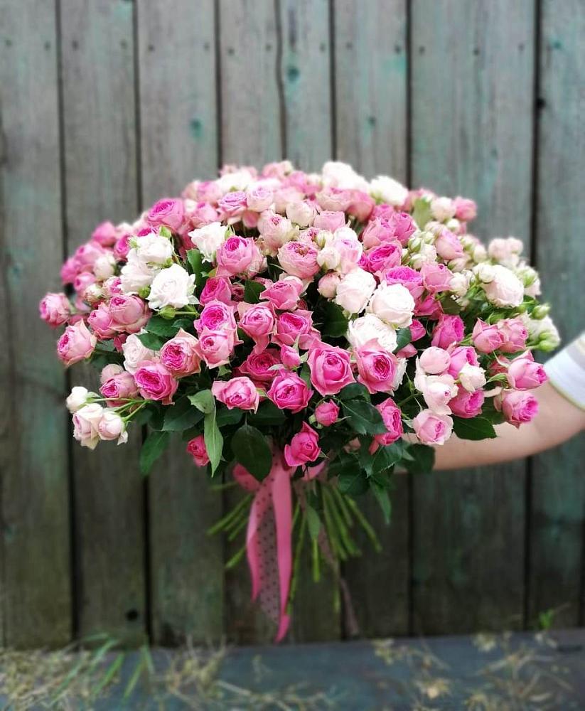 Букет Розовые кустовые розы Натали и Лав Лидия в Селятино