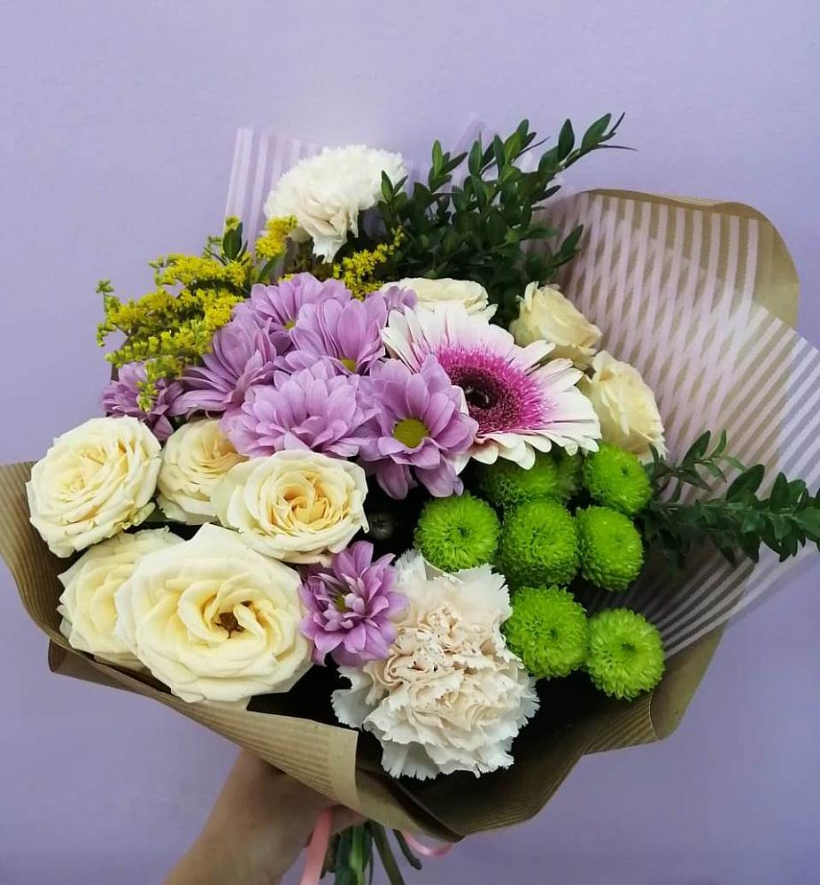 Букет цветов из: Хризантемы, Розы, Гвоздики и Герберы в Селятино