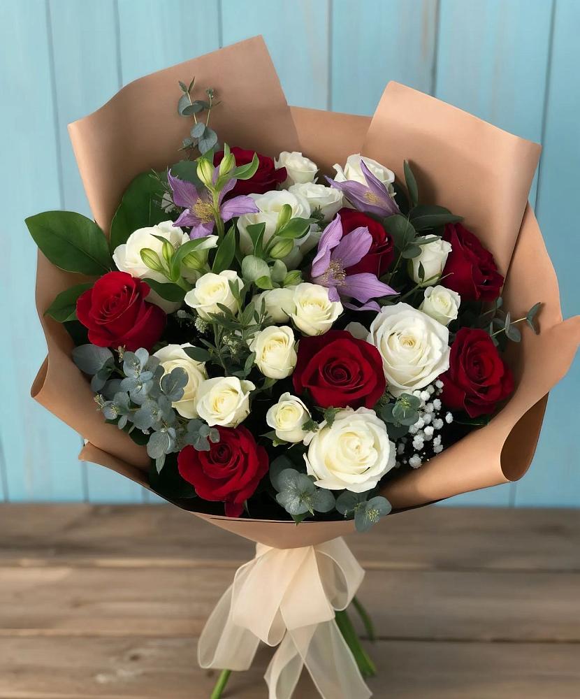 Букет цветов из: Розы и Альстромерии в Селятино