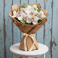 Букет цветов из:  Орхидеи и Розы #REPLACE_PRED# Селятино